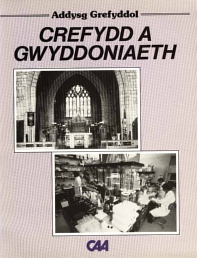 Crefydd a Gwyddoniaeth gan Owain Owain